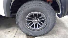 560.fd8t19 2010-23 Ford Raptor Wheel And All Terrain Tire Set Of Five