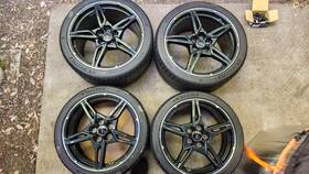 560.gm1x23 Used Corvette C8 Z51 Pilot Sport 4s Tires With Carbon Flash Wheels Tpm
