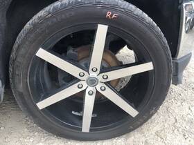 560.gm8m18 Set Of 4 Borghini Bw35 22x9.5 Black Machined Wheel 6x139.7 And Tires 874866