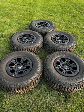 N2dc-1007-c1a Ford 2022 2023 17 Inch Oem Gloss Black Bronco Sasquatch 35ft Wheels And Tires
