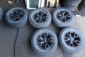 Jeep/plymouth Truck 560-09198 2017 2018 Wrangler Jk Oem Black Polished 18 Inch Wheels With Tires Set Of 5