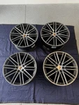 Porsche Cayenne Turbo Inch Oem Wheels Set Of 4 W/tpms 22X10- 22X11.5. Fixed Price $2500.00.